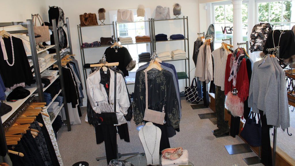 Robertson Madison Peek Inside | Front Room - luxe looks for women