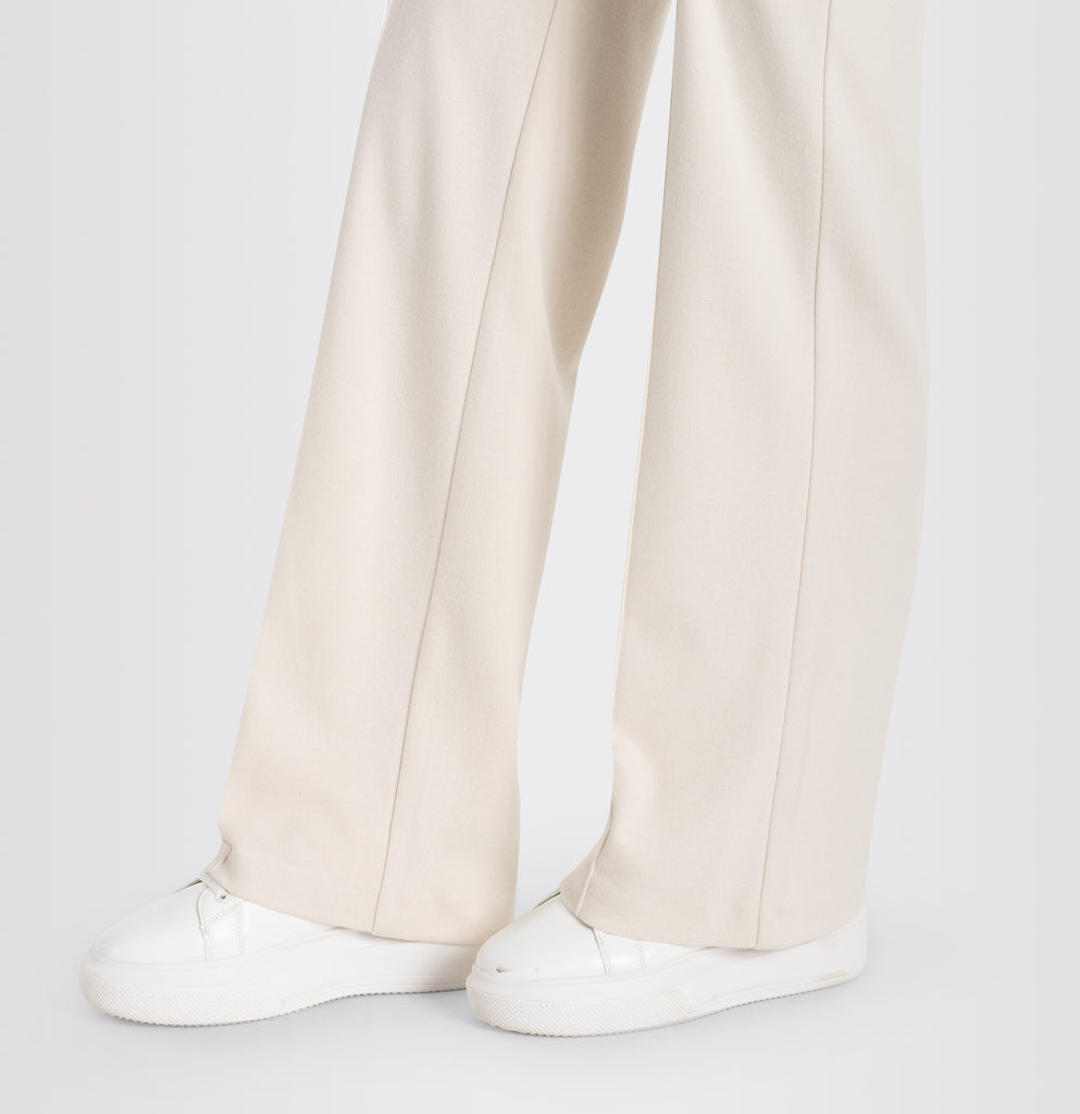 Mac Jeans Chiara Smart Jersey Pull On Pants 3029-00-0114 | 020 Vintage White