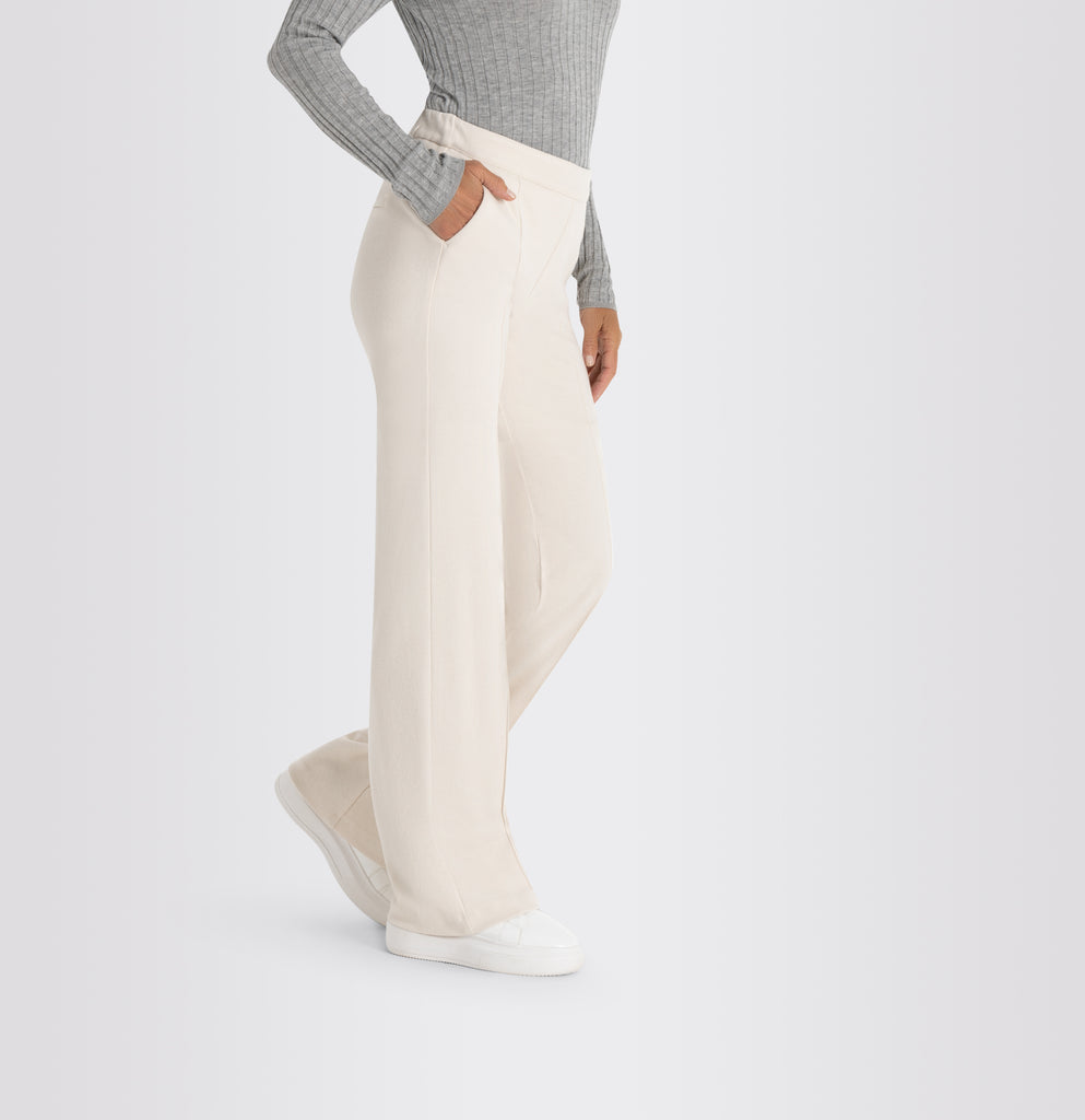 Mac Jeans Chiara Smart Jersey Pull On Pants 3029-00-0114 | 020 Vintage White
