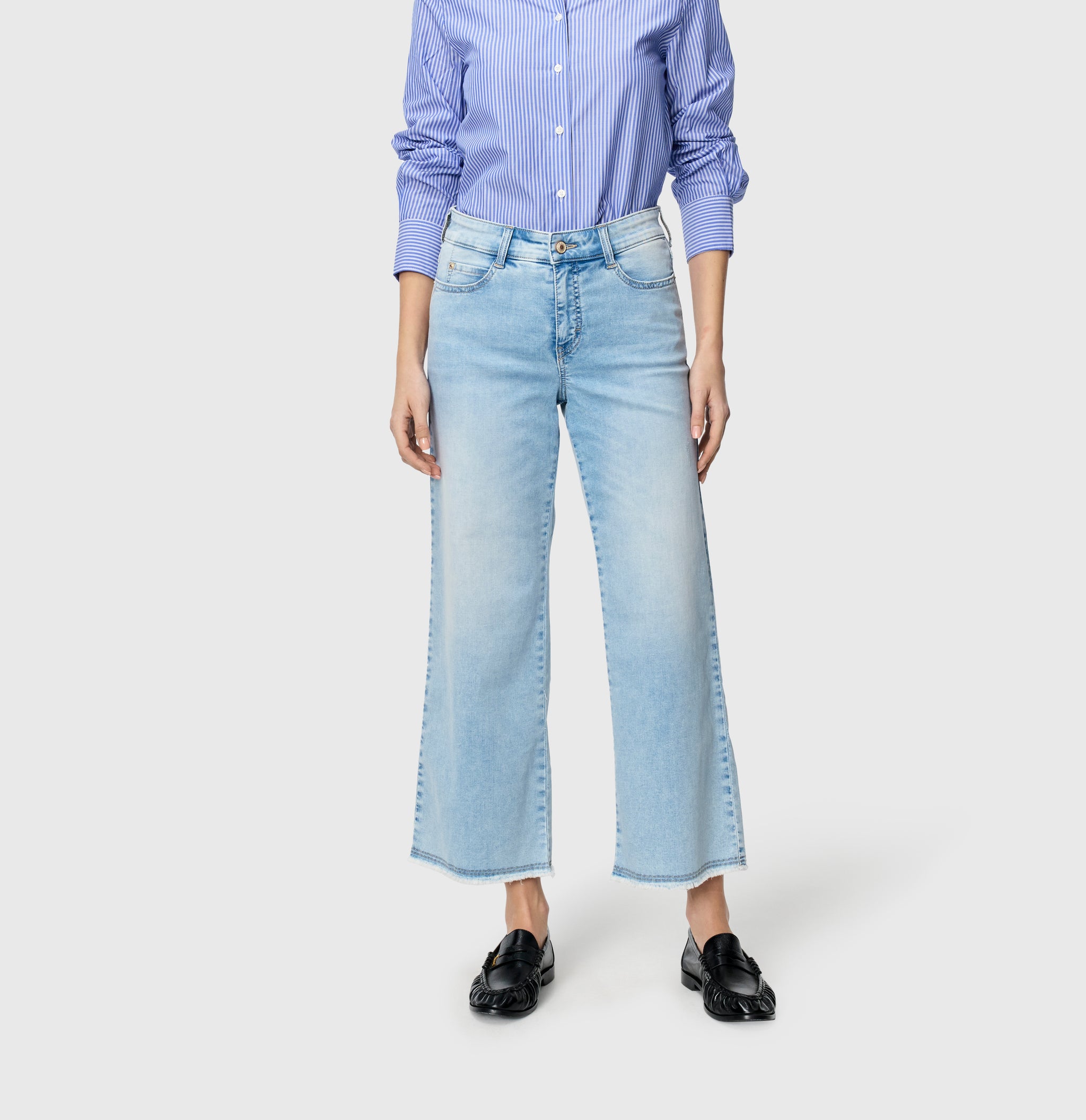 Jeans Donna MAC Dream Kick Art. 0357 - Vestibilità Dritta, Gamba Svasata, Hyperstretch, Denim Elasticizzato