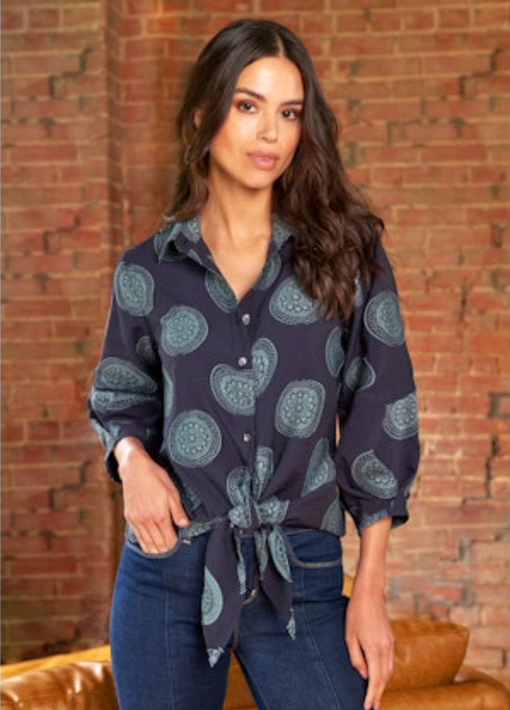 Finley Shirts Emmy Medallion Jacquard Crop Shirt  3493095M  | Navy/Black