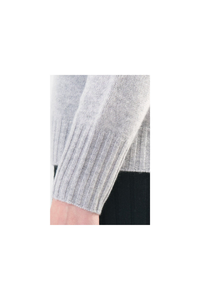 Robertson Madison 100% Cashmere Cropped V Neck Sweater CC-113 | Light Grey