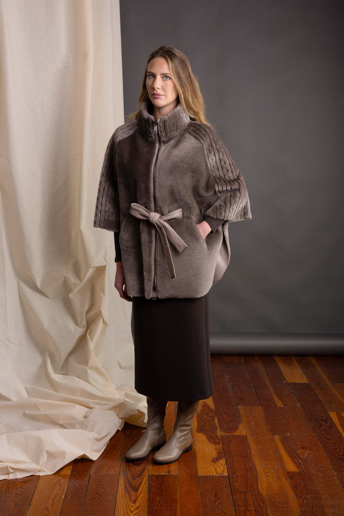 SUPREMA Women's Shearling Reversible Poncho 25AMY036xL-M0229-730 | Ghiaia