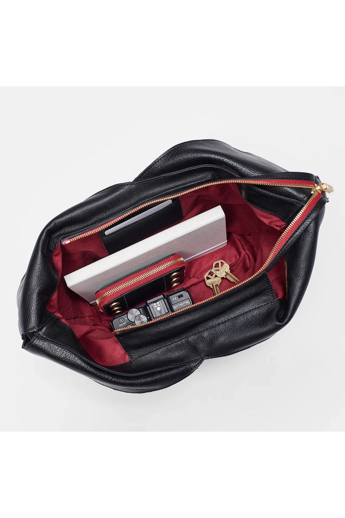 Hammitt Tom Zip Shoulder Bag | Black/Brushed Gold Red Zip 17202