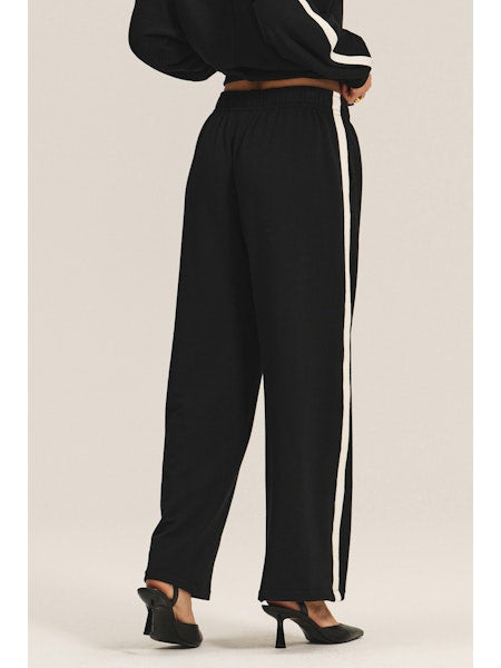 Velvet by Graham & Spencer Gigi Lush Fleece Trackpants | Black