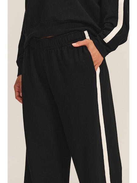 Velvet by Graham & Spencer Gigi Lush Fleece Trackpants | Black