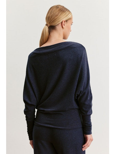 Velvet by Graham & Spencer Selmy 06 Sweater | Navy
