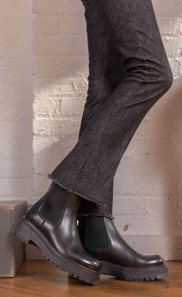 Avenue Montaigne Stitch 4 Pockets Cropped Pull On Pant F1741 Black Denim | Black