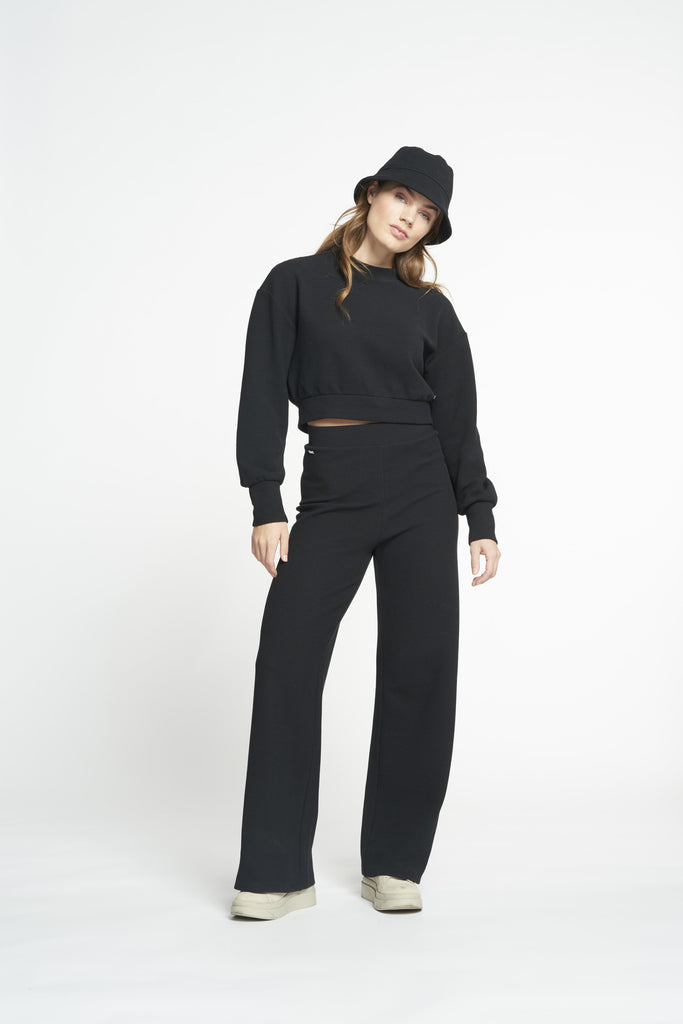 LUNE Moon Classic Flared Pull On Knit Pants LA1164 | Black